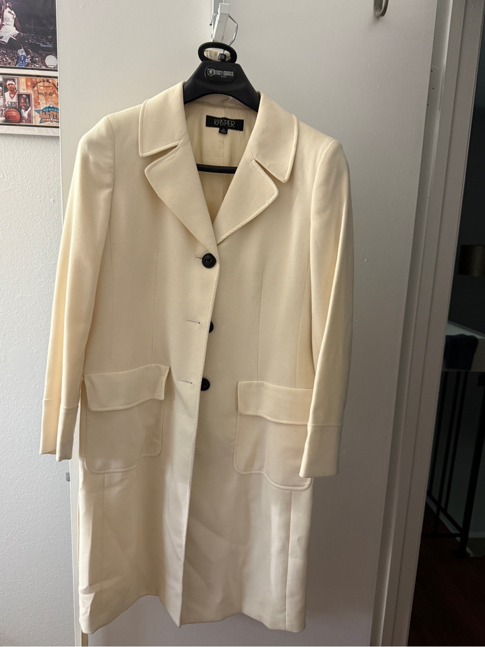Kasper Cream Single-Breasted Long Trench Coat